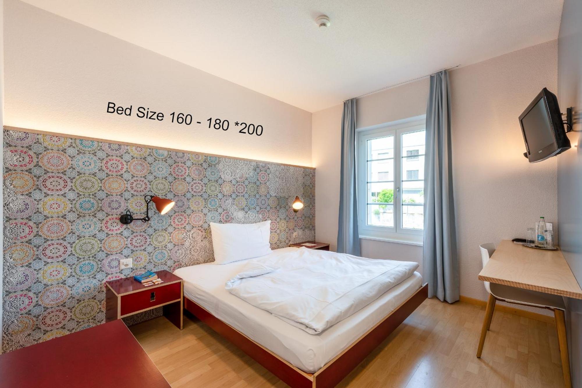 Baeren Self Check-In Hotel Solothurn Szoba fotó