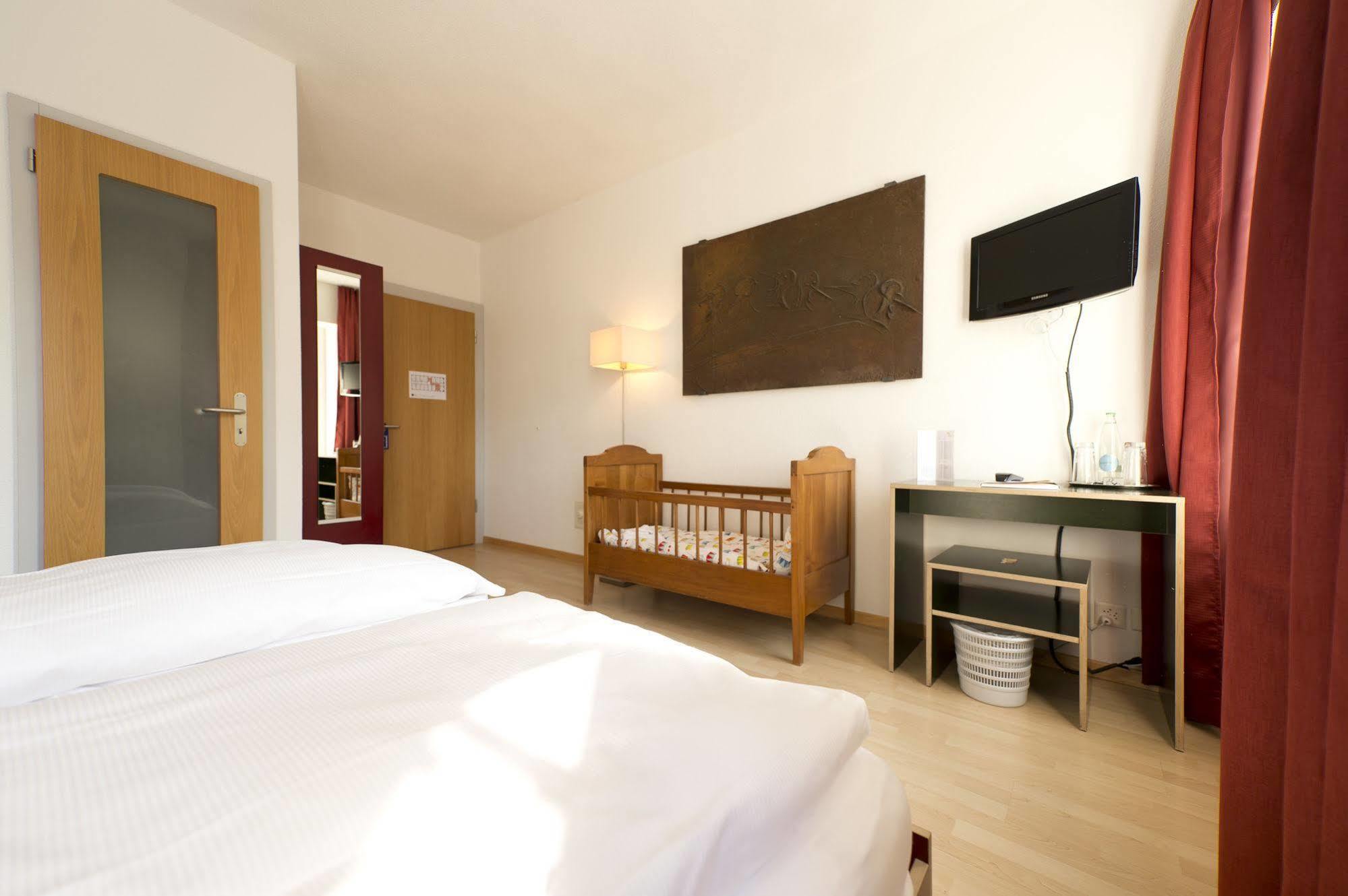 Baeren Self Check-In Hotel Solothurn Kültér fotó